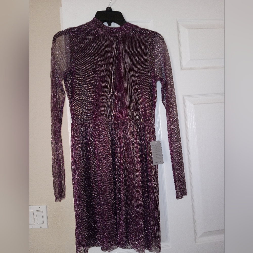 Dress - Picture 3 of 4